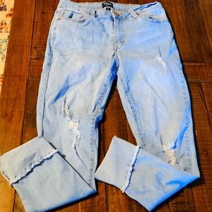 Iris Jeans Light Wash Mid-Rise Destroyed Skinny Croppes Jeans Size 9